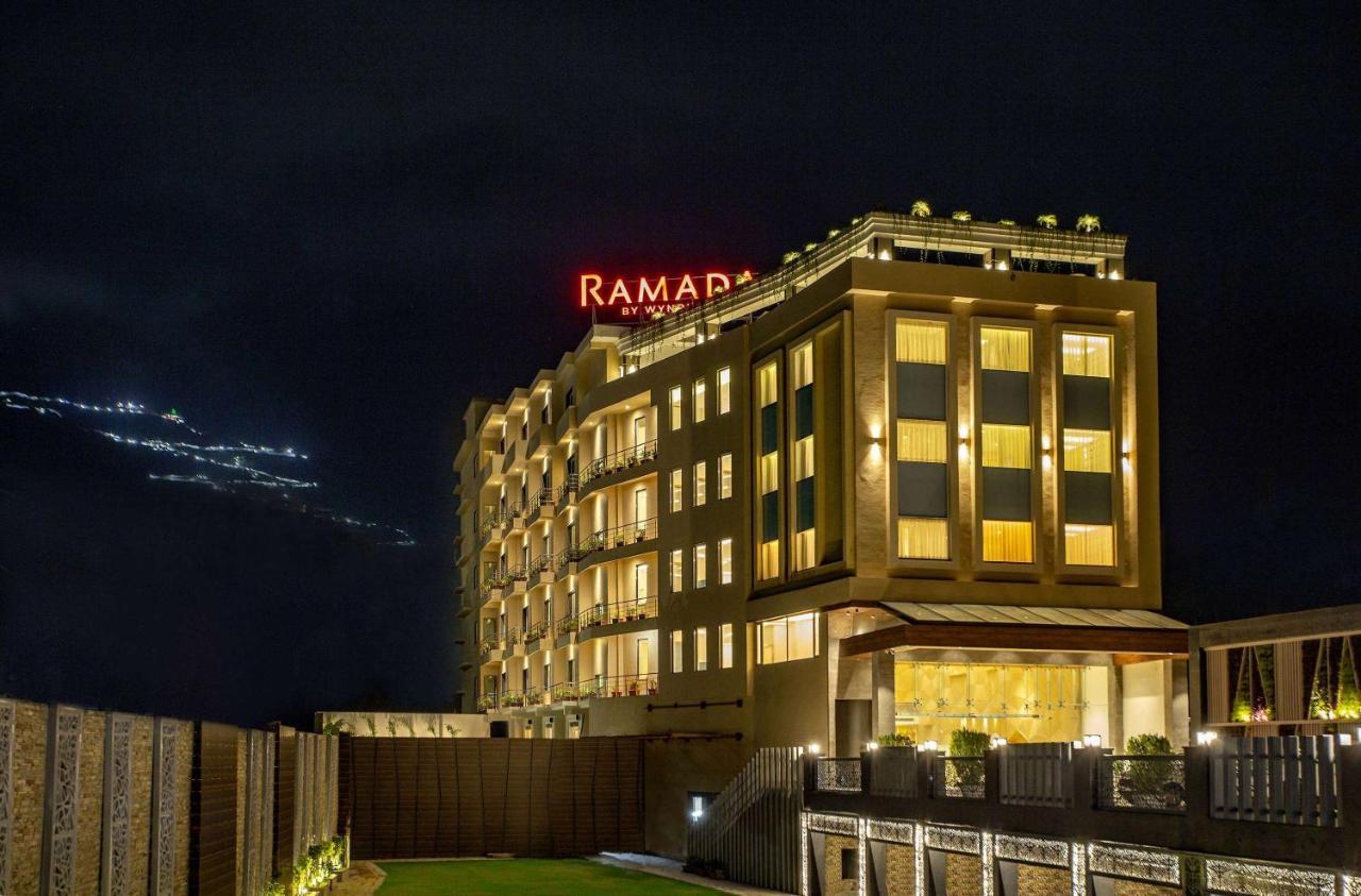 Ramada By Wyndham Katra Station Road 호텔 외부 사진